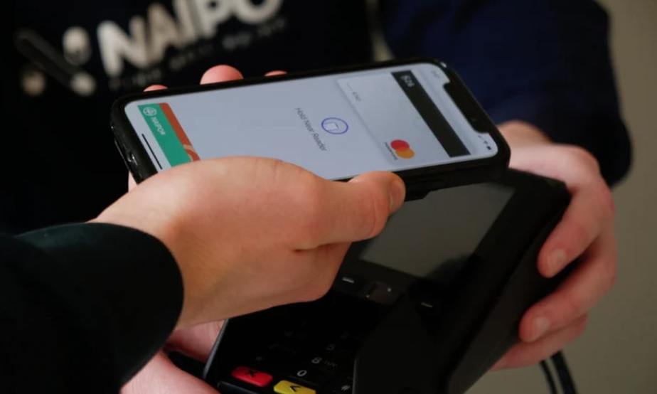 Does Walmart Take Apple Pay In 2022? (Do This Instead...)